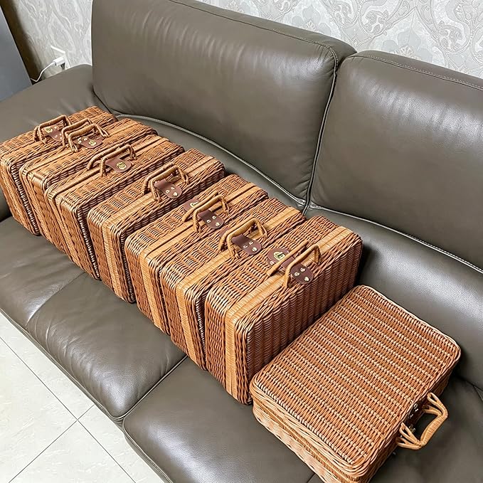 Wicker Picnic Basket, Decorative Prop Suitcase Vintage Storage Hamper Makeup Organizer, Metal Lock Rattan Storage Box with Handles for Sundries Travel Camping and Outdoor Party (Brown, XL)