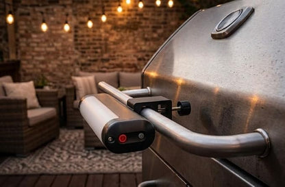 BBQ Grill Light for Outdoor Grill, 200 Lumen LED Clamp Light, Black | LED BBQ Grill Light with 200 Lumens, Clamp Mount and Adjustable Pivot for Outdoor Grilling