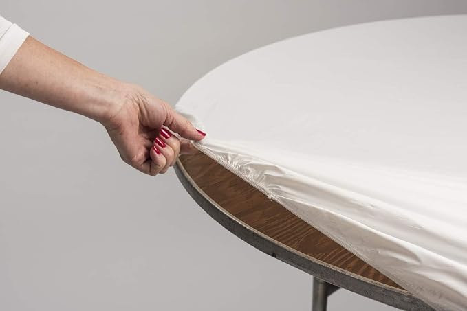 30" Round Fitted Plastic Table Covers, Bundle of 5 (Black)