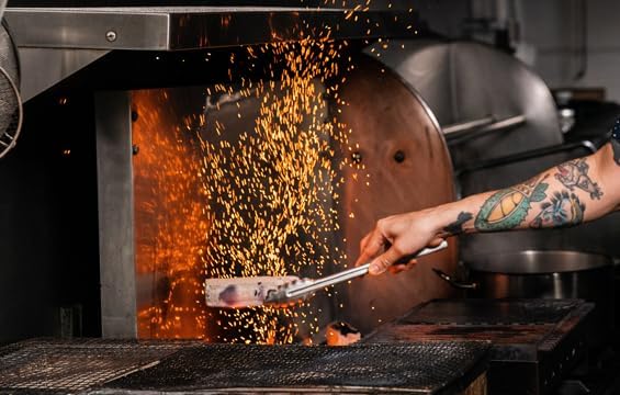 Thaan, Thai-Style Charcoal. 4-6 Hour Burn Time. Restaurant Grade Charcoal. Low Ash, No Smoke, High Heat. Up to 1200 Degrees. Binchotan Quality, Extruded Process. (5, Pounds)