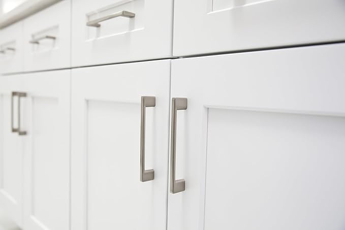 Design House Brookings Shaker Unassembled Bridge Wall Kitchen Cabinet W3015, 30 W x 12 D x 15 H, Painted White with Sherwin Williams®, Solid Wood, 561639