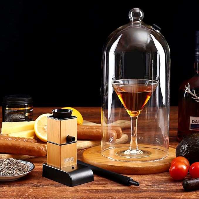 Whiskey Smoking Kit, Portable Cocktail Smoking Kit. Smoke Infuser with 4 Flavors Wood Chips & Cleaning Brush Suitable for Meat, Fish, Bar, Parties BBQ，Smoker Gold