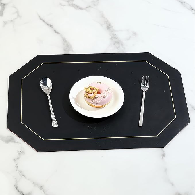 Oil-Proof Faux Leather Dual Sided Placemats Set of 4,Wipeable Table Protective Mats,Heat-Resistant Dining for Kitchen, Indoor Outdoor Use,Black&Red