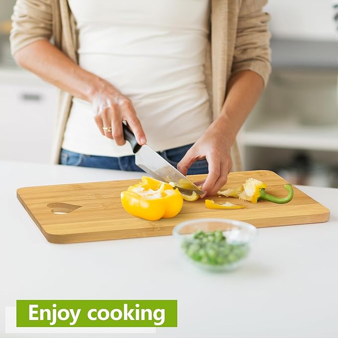 Mother’s Day Bamboo Cutting Board Gift for Mom – Engraved Kitchen Cutting Board with Heart Design – Unique Mom Gifts for Birthday, Christmas, Thanksgiving – Kitchen Decor & Cooking Gift