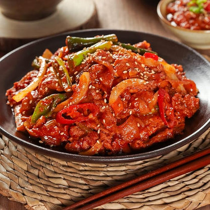 Wang Spicy Pork Bulgogi Marinade - Korean BBQ Sauce with Gochujang, Sweet & Spicy Bulgogi Sauce for Pork & Chicken, Resealable Lid, Made in Korea - 29.63 oz Bottle