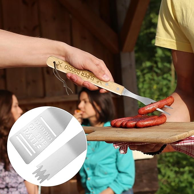 Haooryx Father BBQ Grill Tool Accessory Set - 3Pcs Super Daddio Stainless Steel Grilling Tong Fork Spatula Top Chef Dad Birthday Present Outdoor Housewarming Camping Father's Day Holiday Party Supply
