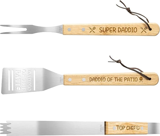 Haooryx Father BBQ Grill Tool Accessory Set - 3Pcs Super Daddio Stainless Steel Grilling Tong Fork Spatula Top Chef Dad Birthday Present Outdoor Housewarming Camping Father's Day Holiday Party Supply