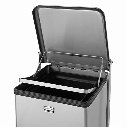 Rubbermaid Commercial Products Defenders Step-On Trash Can with Plastic Liner 6.5-Gallon White Good with Infectious Waste in Doctors Office/Hospital/Medical/Healthcare Facilities