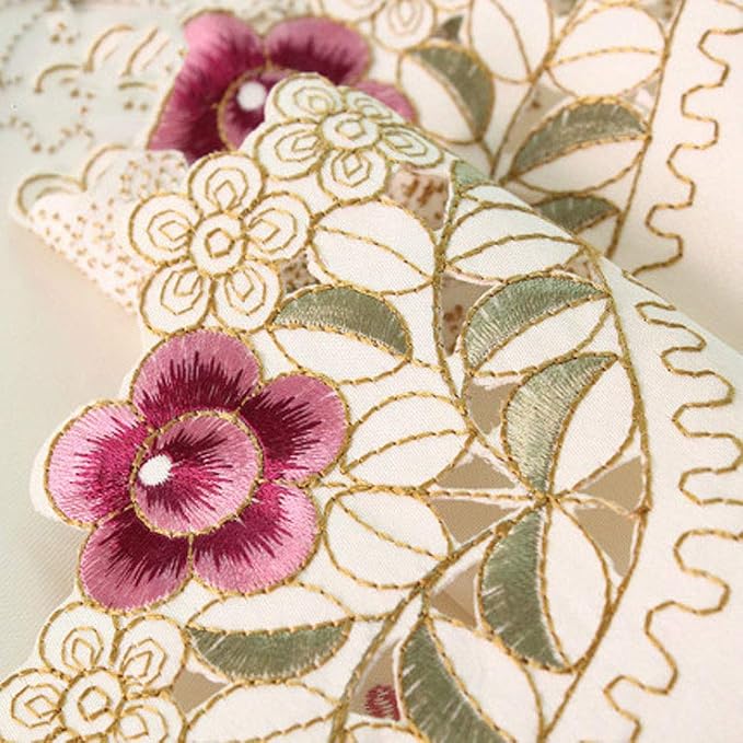 LeLehome Set of 4 Flower Embroidered Placemats, Oblong Red Rose Lunchmats Place Mats, Home Kitchen Dining Restaurant Party Indoor Decor Table Mats, 18 Inch X 12 Inch