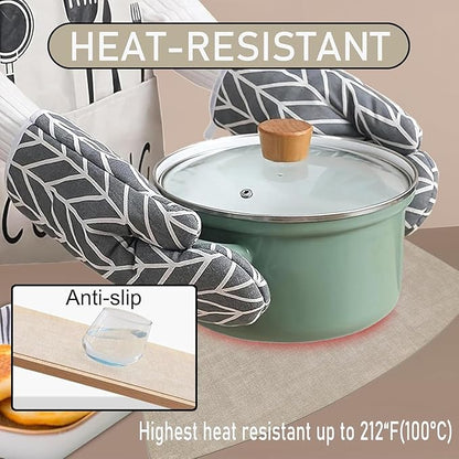 Round Table Placemats Set of 4, Beige Wedge Shaped Faux Leather Placemats, Non-Slip Heat Resistant Washable Mats for Kitchen Dining Patio BBQ