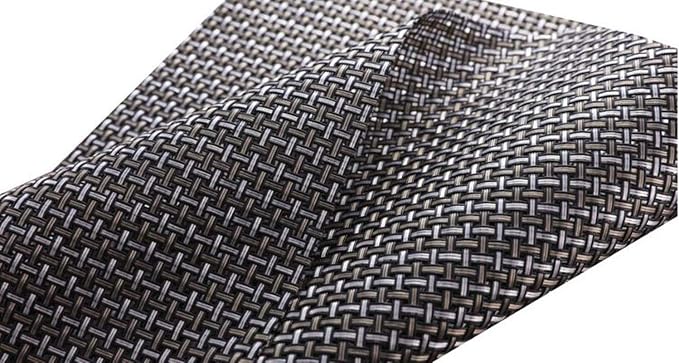 Round Table Placemats Set of 4 Wedge Placemats Heat Resistant Table Mats Pads Wipe Clean (Black)