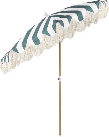 JONATHAN Y Mariner 6.5 ft. Striped Fringe Beach Umbrella, Green/White | Push-Button Tilt, UV 50 Protection, Matching Carry Bag, Light Brown Wood Finish Iron Pole, Wind Vent, Scalloped Round Canopy