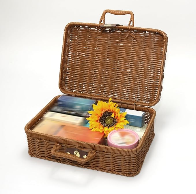 2pcs Mini Wicker Picnic Basket, Decorative Prop Suitcase Vintage Storage Hamper Makeup Organizer, Metal Lock Rattan Storage Box with Handles for Sundries Travel Camping and Outdoor Party (Brown, L+S)