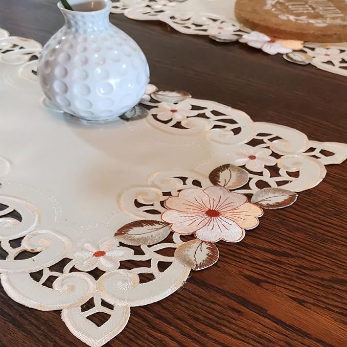 LeLehome Set of 4 Flower Embroidered Placemats, Oblong Beige Rose Lunchmats Place Mats, Home Kitchen Dining Restaurant Party Indoor Decor Rectangular Table Mats, 18 Inch X 12 Inch