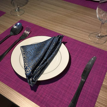 WAZAIGUR Placemats,Easy to Clean Crisscross Woven Vinyl Place Mats Durable Non-Slip Heat Resistant Table Mats,Placemats for Kitchen Table Set of 8,Purple