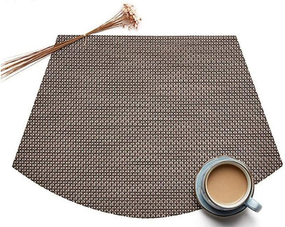 Round Table Placemats Set of 4 Wedge Placemats Heat Resistant Table Mats Pads Wipe Clean (Coffee)