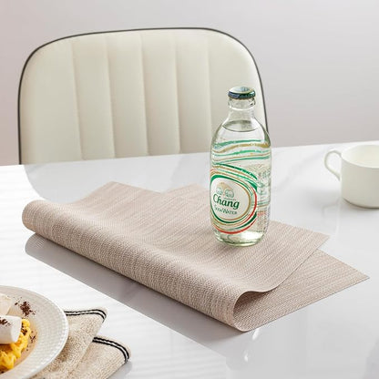 LEXMORE Placemats Set of 4 Vinyl/Plastic Woven Place Mats for Kitchen Table Indoor/Outdoor Washable Placemat Wipeable Dining Table Mats(Beige White)