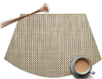 Round Table Placemats Set of 4 Wedge Placemats Heat Resistant Table Mats Pads Wipe Clean (Black)