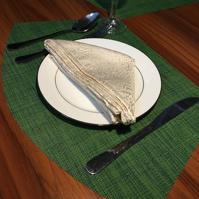 Wedge Placemats,Set of 7 Vinyl Placemats for Round Tables Woven Non-Slip Heat-Resistant Easy to Clean Wipeable Washable Dinner Table Mats（Seaweed Green）