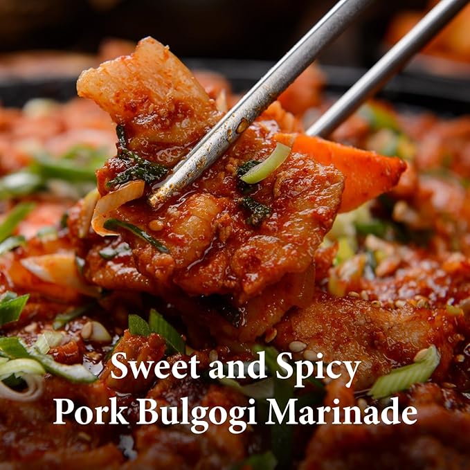 Wang Spicy Pork Bulgogi Marinade - Korean BBQ Sauce with Gochujang, Sweet & Spicy Bulgogi Sauce for Pork & Chicken, Resealable Lid, Made in Korea - 29.63 oz Bottle