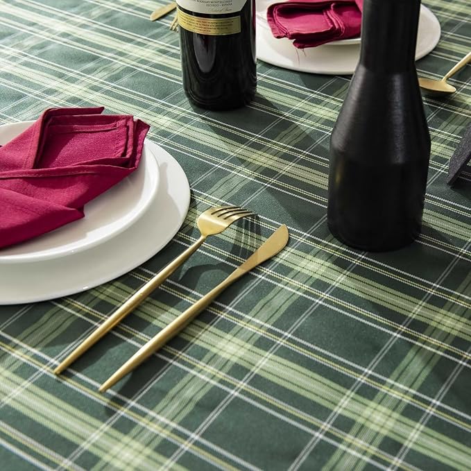 St. Patrick Rectangle Table Cloth 60x102 inch - Decoration Holiday Tablecloth - Reusable Wipable Waterproof Fabric Table Linen Cover for Kitchen, Indoor and Outdoor