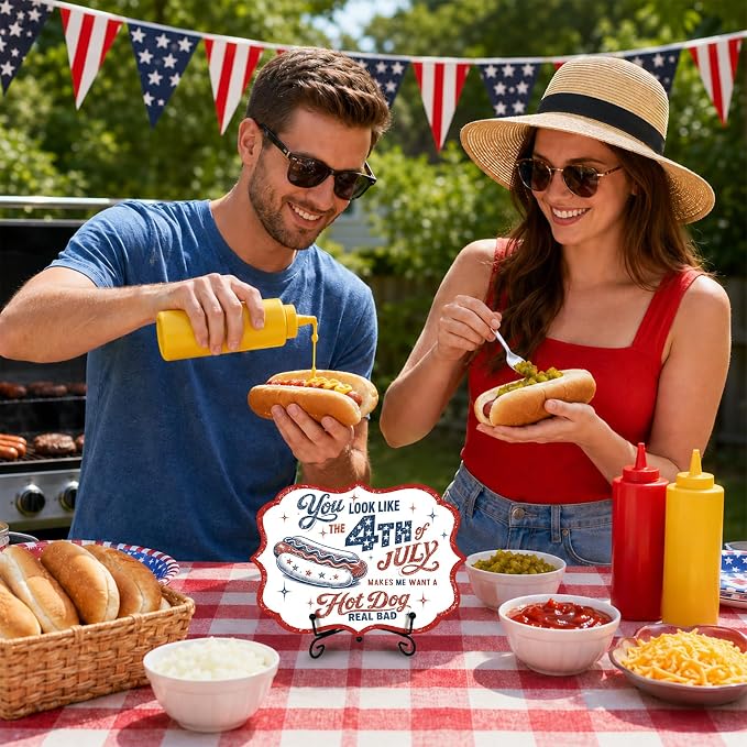 Wooden Buffet Sign with Metal Stand, Patriotic Hot Dog Station Decor for BBQ Party, Food Truck, Restaurant Counter, Independence Day 5 x 7 Inch Tabletop Display - A04