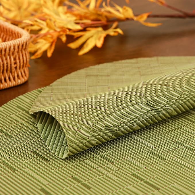 15 Inch Round Placemats Set of 4, Washable Vinyl Woven Place Mats | Heat Resistant Non-Slip Braided Table Mats for Dining Table Kitchen Indoor & Outdoor Use (Green, Set of 4)