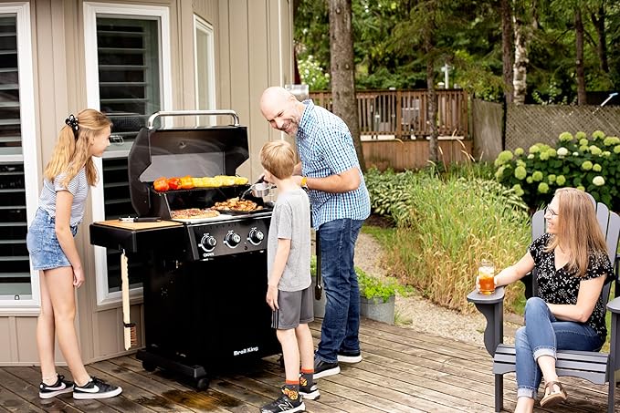 Broil King, 865054, Crown 410, Liquid Propane (LP), 4-Burner, Black-410
