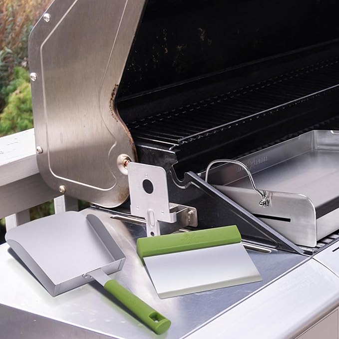 Little Griddle 7-Piece Grill Set, Scrubber, Griddle Scoop, Egg Rings, Scraper, & Spatula Set Toolkit