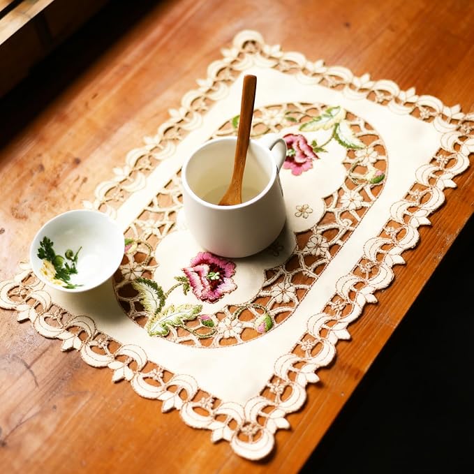 LeLehome Set of 4 Flower Embroidered Placemats, Oblong Rufous Flower Rose Lunchmats Place Mats, Home Kitchen Dining Restaurant Party Indoor Decor Table Mats, 18 Inch X 12 Inch