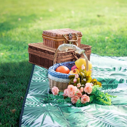 2pcs Mini Wicker Picnic Basket, Decorative Prop Suitcase Vintage Storage Hamper Makeup Organizer, Metal Lock Rattan Storage Box with Handles for Sundries Travel Camping and Outdoor Party (Brown, L+S)