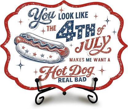 Wooden Buffet Sign with Metal Stand, Patriotic Hot Dog Station Decor for BBQ Party, Food Truck, Restaurant Counter, Independence Day 5 x 7 Inch Tabletop Display - A04