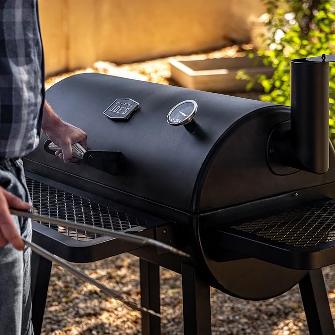 Oklahoma Joe’s Laredo Series 900 Charcoal Grill & Smoker