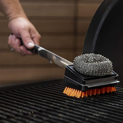 Oklahoma Joe's Blacksmith Combo Grill Brush with Replaceable Nylon and Steel Wool Heads - 1517365R06