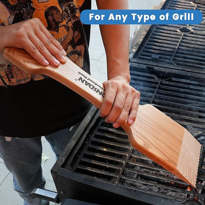 CONSDAN Wood Grill Scraper, Soild Oak Wooden Grill Brush, Grill Scraper for Outdoor Grill, Bristle Free Grill Scrapers, Grill Grate Cleaner Safe Wood Grill Brusher