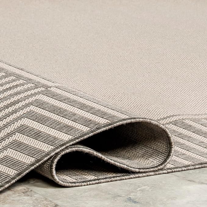 nuLOOM Asha Light Grey Bordered Indoor/Outdoor Area Rug, 4' x 6'