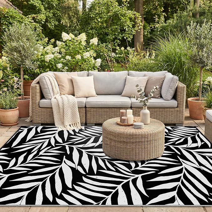 Smiry Outdoor Rug 6x9 ft Waterproof Reversible Leaf Mat, Black & White | Polypropylene Plastic Straw, Quick Drying, Lightweight Foldable, for Patio, Deck, RV Camping, Backyard and Indoor Outdoor Use