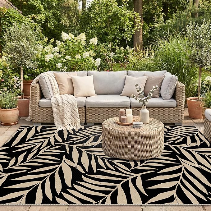 Smiry Outdoor Rug 5x8 ft Waterproof Reversible Leaf Mat, Black & Beige | Polypropylene Plastic Straw, Quick Drying, Lightweight Foldable, for Patio, Deck, RV Camping, Backyard and Indoor Outdoor Use