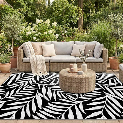 Smiry Outdoor Rug 5x8 ft Waterproof Reversible Leaf Mat, Black & White | Polypropylene Plastic Straw, Quick Drying, Lightweight Foldable, for Patio, Deck, RV Camping, Backyard and Indoor Outdoor Use