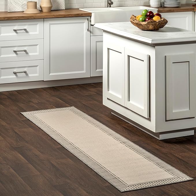 nuLOOM Asha Light Grey Bordered Indoor/Outdoor Runner Rug, 2' x 8'