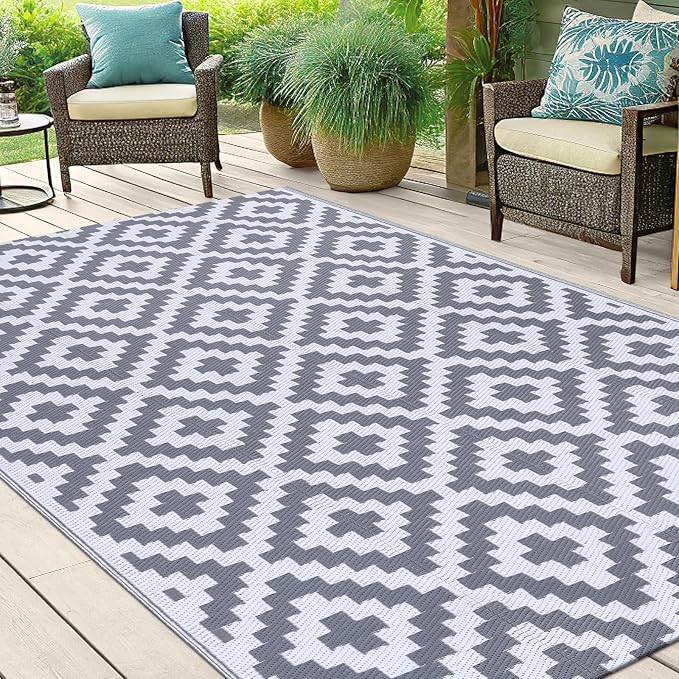 Smiry Outdoor Rug 5x8 ft Waterproof Reversible Boho Mat, White & Grey | Polypropylene Plastic Straw, Quick Drying, Lightweight Foldable, for Patio, Deck, RV Camping, Backyard and Indoor Outdoor Use