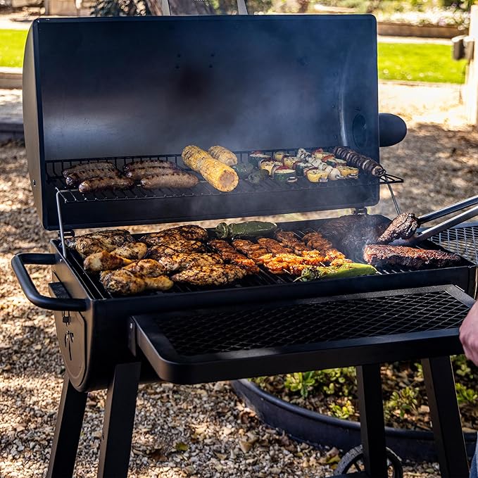 Oklahoma Joe’s Laredo Series 900 Charcoal Grill & Smoker