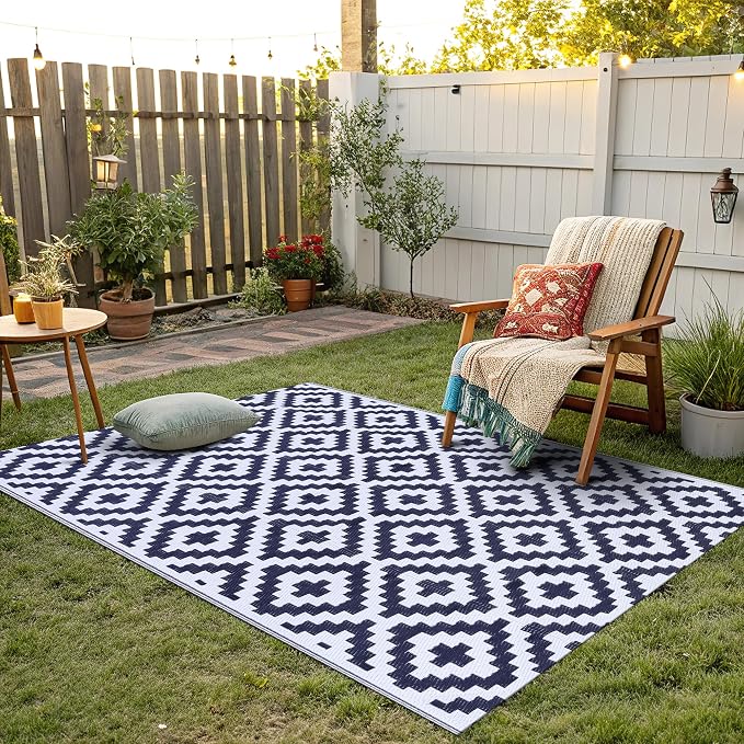 Smiry Outdoor Rug 4x6 ft Waterproof Reversible Boho Mat, White & Navy | Polypropylene Plastic Straw, Quick Drying, Lightweight Foldable, for Patio, Deck, RV Camping, Backyard and Indoor Outdoor Use