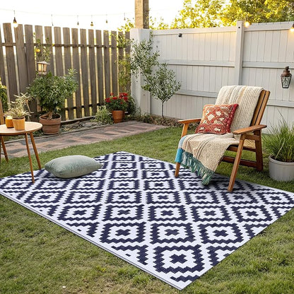 Smiry Outdoor Rug 4x6 ft Waterproof Reversible Boho Mat, White & Navy | Polypropylene Plastic Straw, Quick Drying, Lightweight Foldable, for Patio, Deck, RV Camping, Backyard and Indoor Outdoor Use