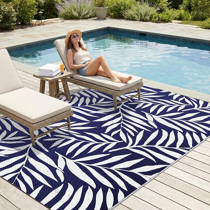 Smiry Outdoor Rug 5x8 ft Waterproof Reversible Leaf Mat, Navy & White | Polypropylene Plastic Straw, Quick Drying, Lightweight Foldable, for Patio, Deck, RV Camping, Backyard and Indoor Outdoor Use