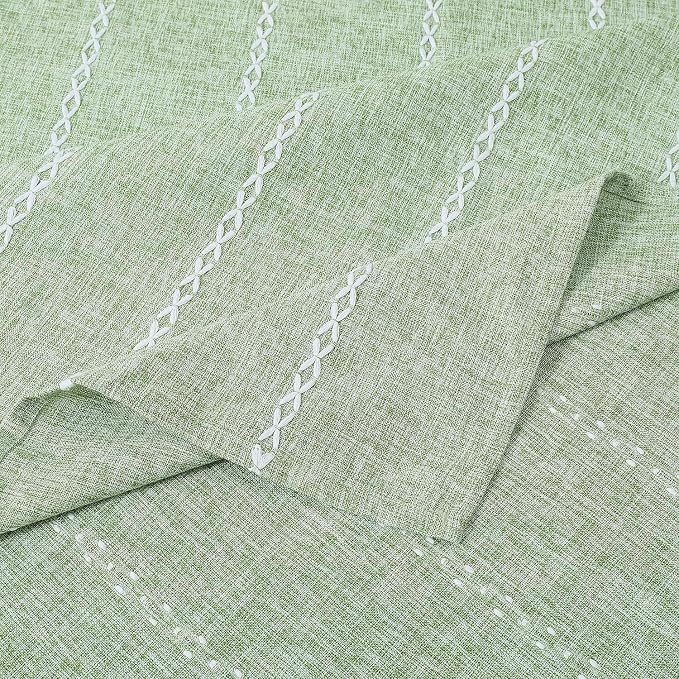 Chassic Rectangle Tablecloth 60 x 104 Inch, Farmhouse Boho Linen Table Cloths, Wrinkle Free & Washable Tablecloths for Dining Tables, Spring Kitchen Decor – Sage Green