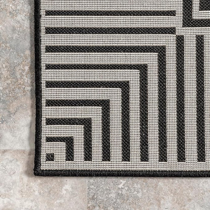 Nuloom Asha Black/Ivory, 8' x 10', Casual, Striped Border, Soft and Cozy, High Traffic, Stain Resistant, Easy Clean, Durable Area Rug for Indoor/Outdoor Patio, Deck, Porch, Garden, Courtyard