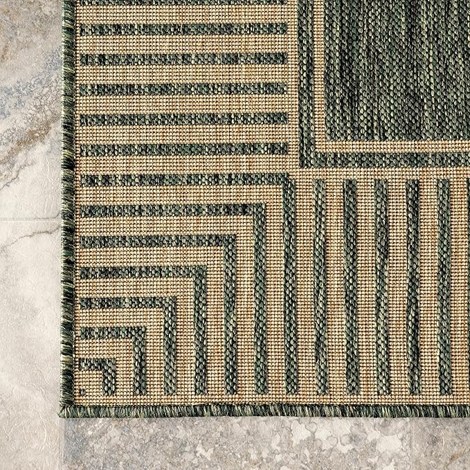 nuLOOM Asha Green Bordered Power Loomed Indoor/Outdoor Area Rug, 4' x 6'
